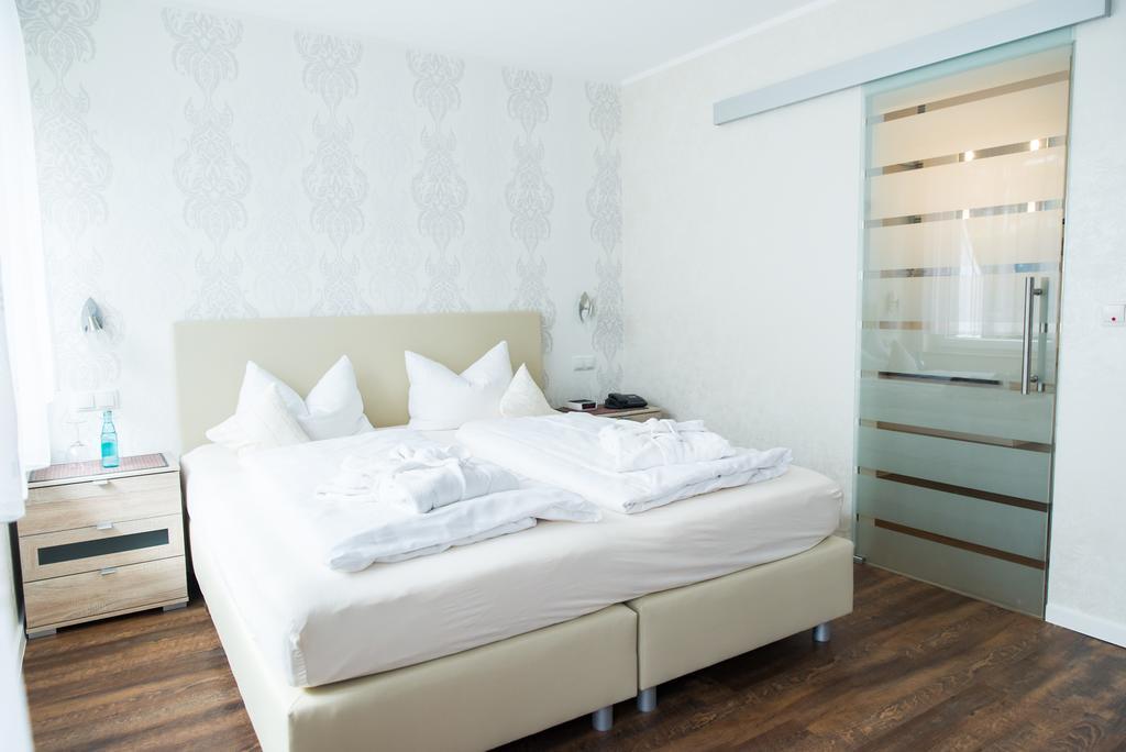 Piepers Landidyll Hotel バート・ラーアー エクステリア 写真